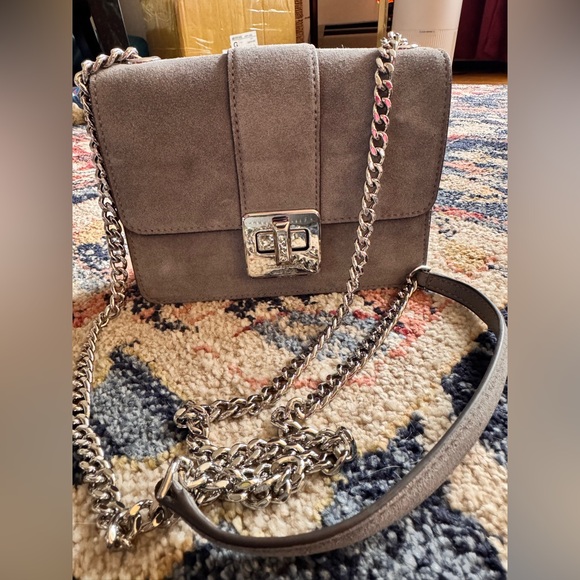 Kate Spade Suede Phoebe Mini Flip in Hare
Grey NWT - Picture 1 of 6